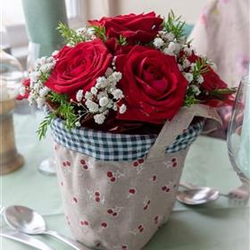 fwthumbVenue Decoration Table Centre Arrangement Red Roses.jpg